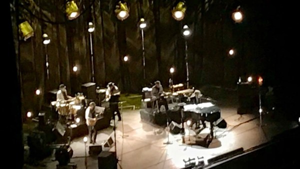 Bob Dylan med band, live Globen 2019. Foto: Fredrik Blomberg.